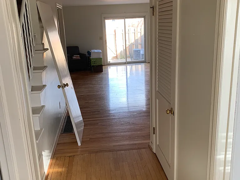 4886 Dierker Rd — Photo 2