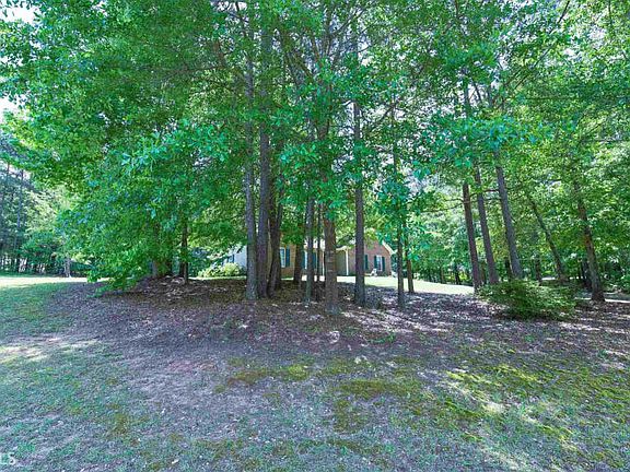 3rd image of 8 Cranford Mill Ct