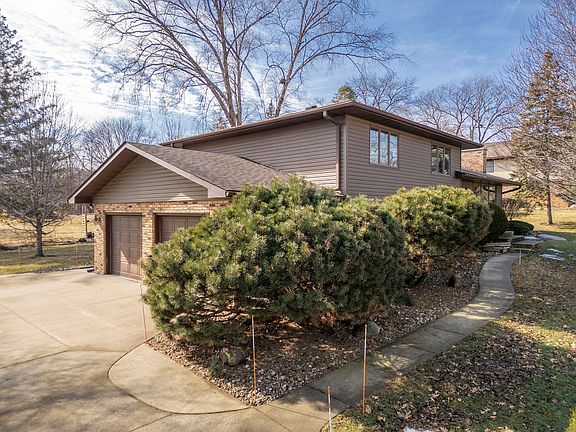 4th image of 2009 Wembley Rd