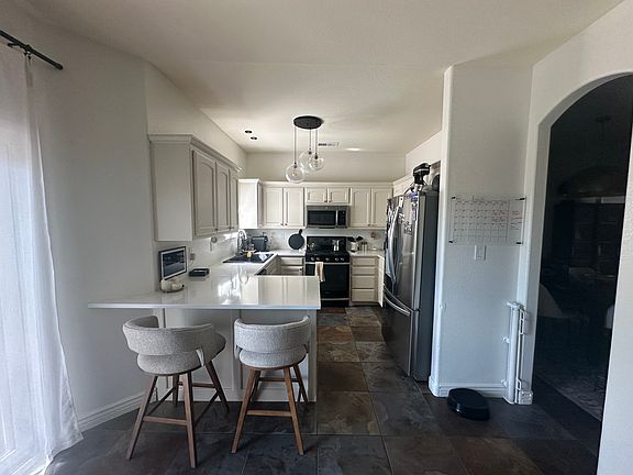 5th image of 10440 Crosscut Dr NW