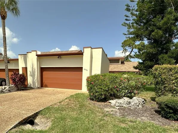 6206 Courtside Dr, Bradenton, FL 34210