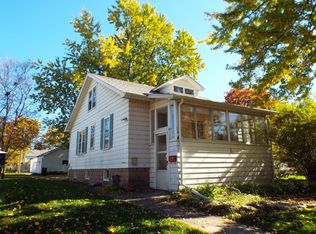 116 S 13th St, St Charles, IL 60174