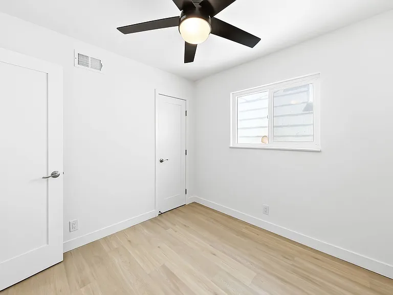 3010 W Oceanfront — Photo 24