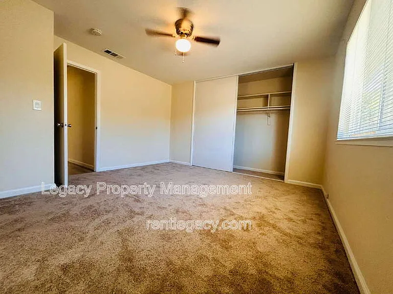 6841 Castleberry Cir — Photo 13