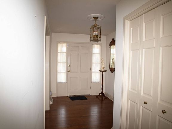 3rd image of 112 N 14th St