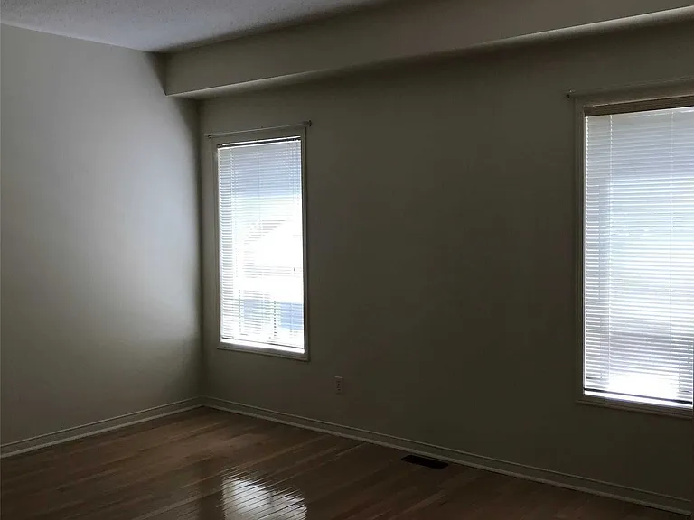 127 Orchard Hill Blvd — Photo 3