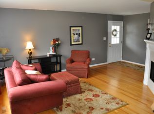 5785 Tennessee Ave, Clarendon Hills, IL
