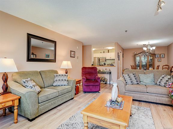 5th image of 3009 Brittany Dr #305