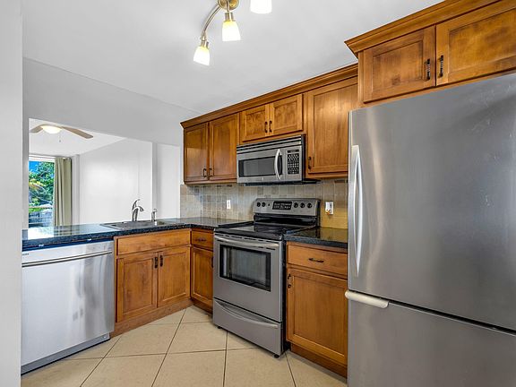 4th image of 110 Royal Park Drive #2G