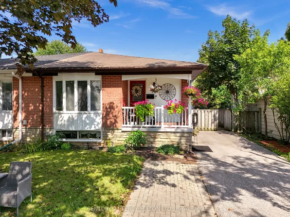 719 Balaton Ave, Pickering, ON L1W 1W3