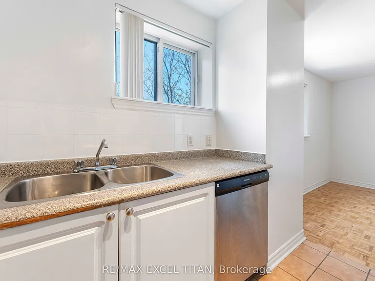 1407 Dupont St #409 — Photo 11