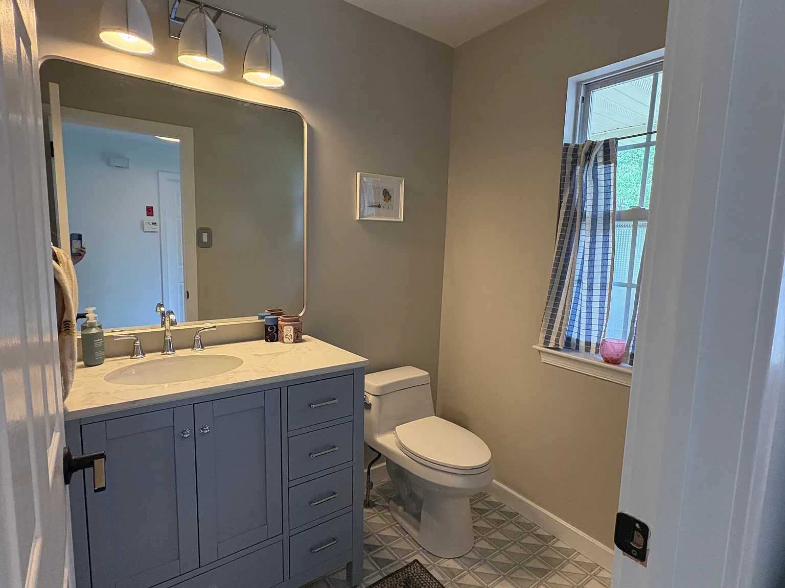 2 bed, 2.5 bath, 1714 sqft, $3,225 — Photo 4