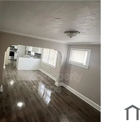 3 bed, $1,600 — Photo 4