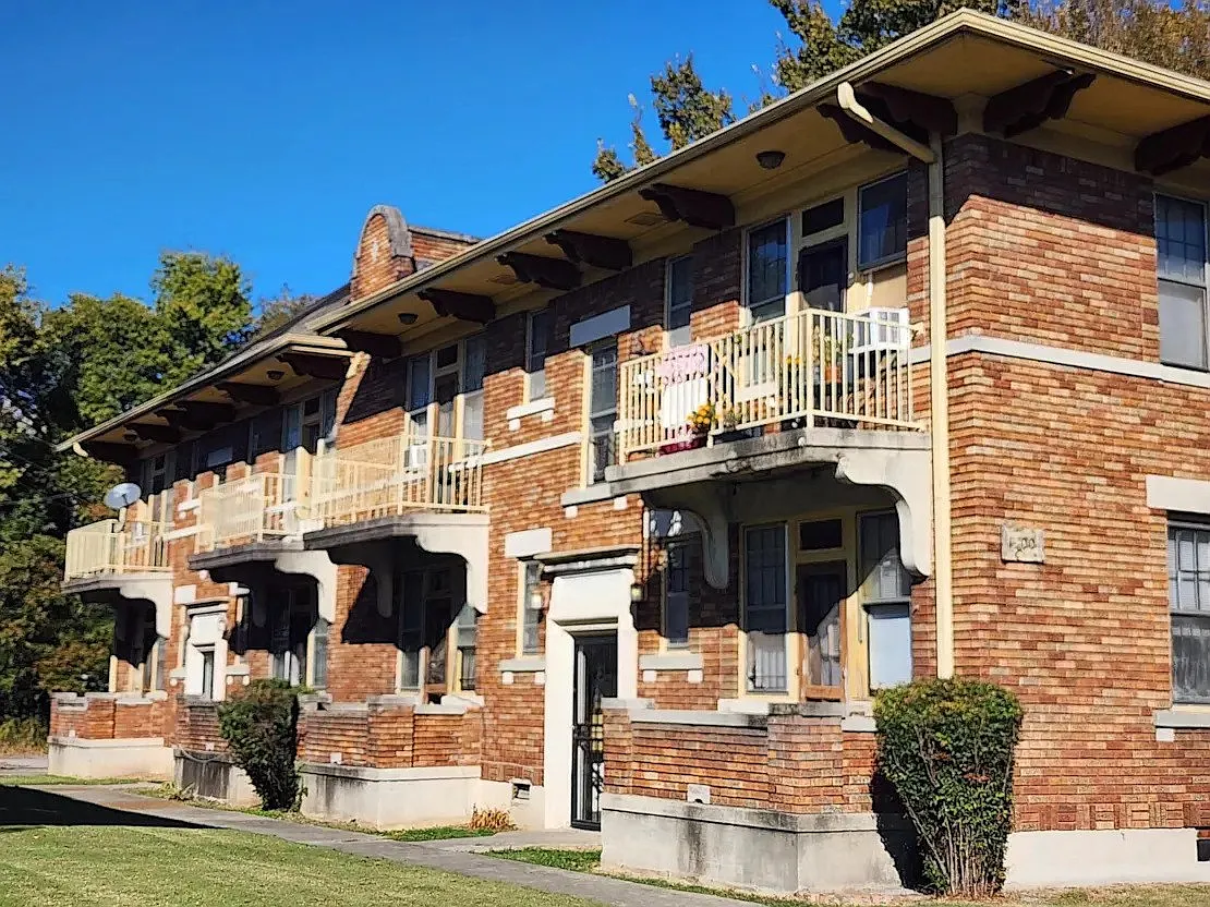 Overton Place — Photo 4