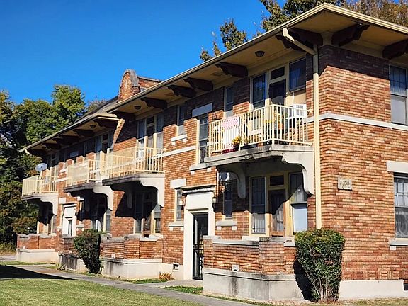 4th image of 414 N Claybrook St APT 26
