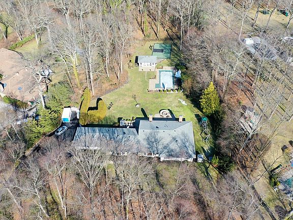 2nd image of 15 Tiber Road