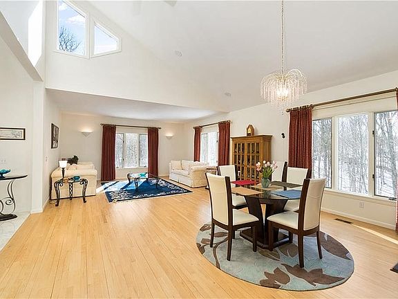 Dining room vaulted skylite