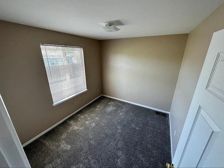 4025 Pheasant Dr #4 — Photo 15