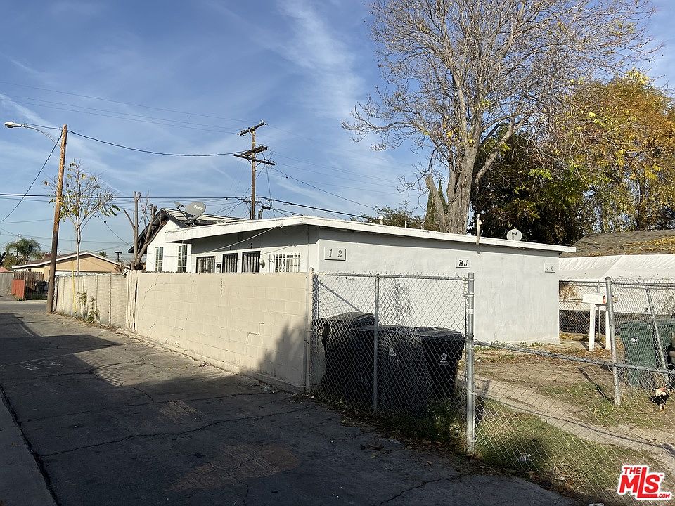 2nd image of 7408 Elsie St