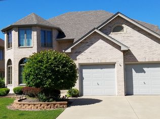 5304 W 107th St, Oak Lawn, IL 60453