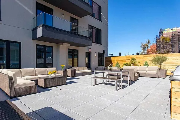 Rented by Modern Spaces | media 8