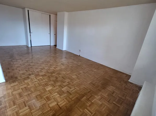 2930 West 5th Street image 8 of 22