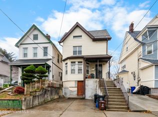 34 Dongan St, Staten Island, NY 10310