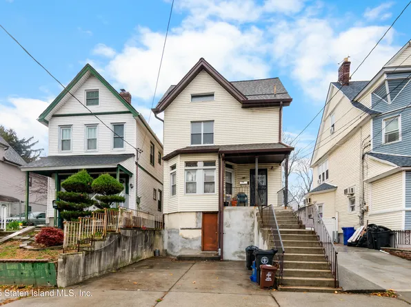 34 Dongan St, Staten Island, NY 10310