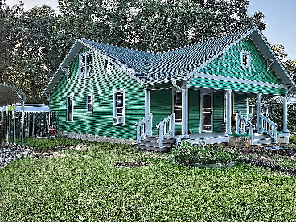 214 Moore St