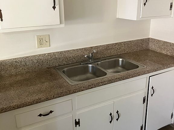 4th image of 4150 Cleveland Ave APT 5