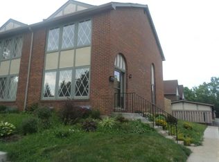 3302 Valley Ln S, Columbus, OH 43231
