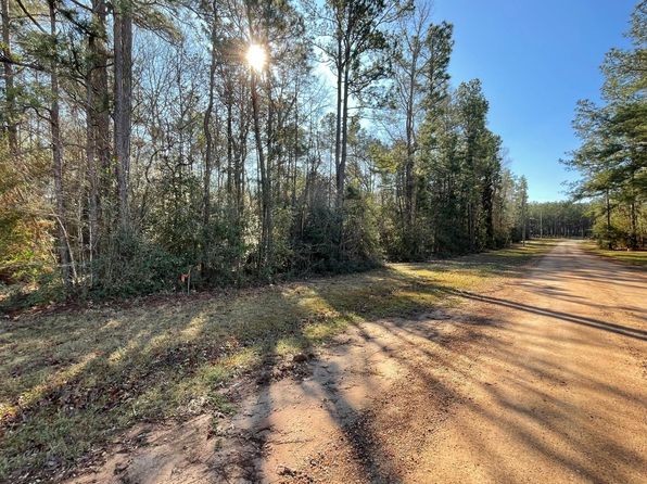 332 Sandy Ln, Moscow, TX 75960