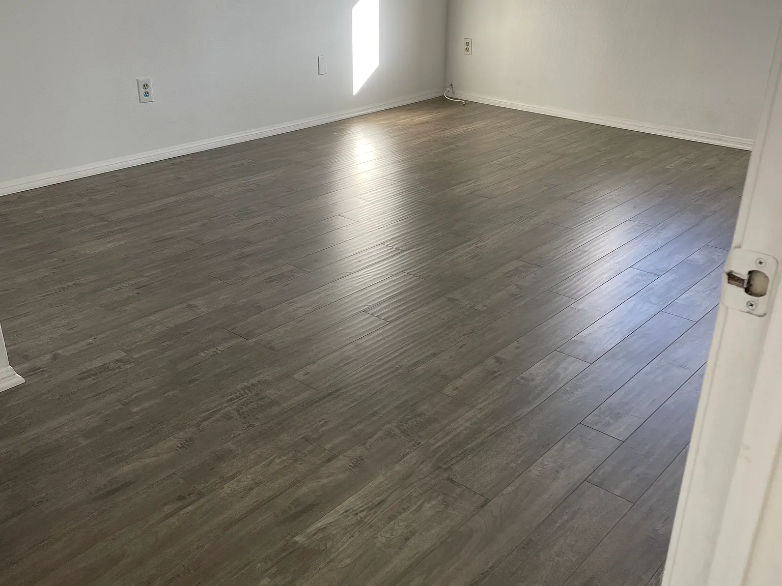 2 bed, 1011 sqft, $3,600 — Photo 4