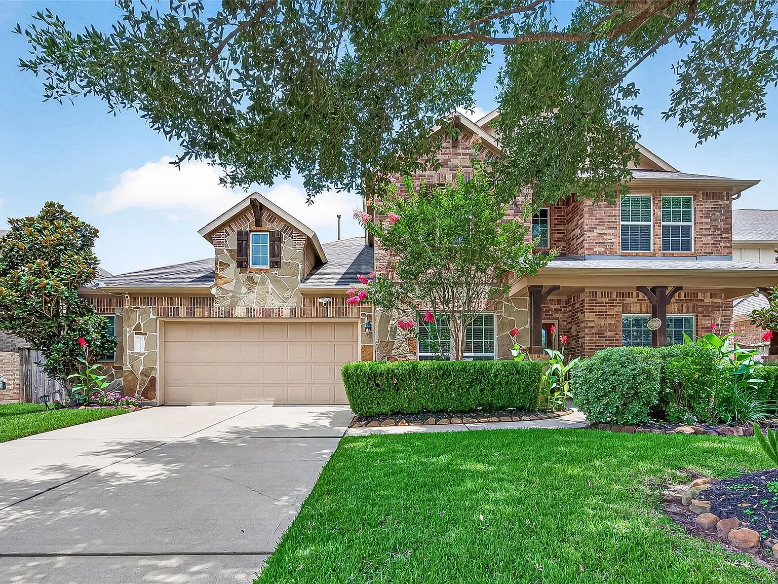 4 bed, 2.5 bath, 2997 sqft, $3,150 — Photo 3