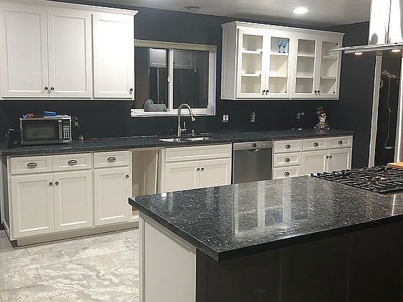 3rd image of 35 Lloyellen Dr