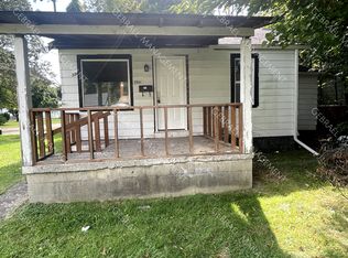 2941 Mackin Rd, Flint, MI 48504