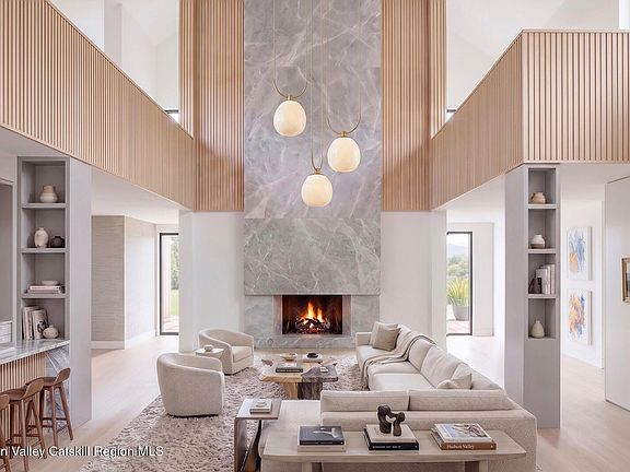 4th image of 15 Ferris Lane