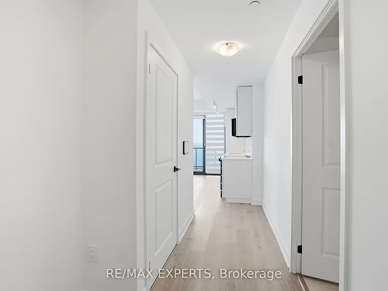 2075 Lakeshore Rd #2104 — Photo 6