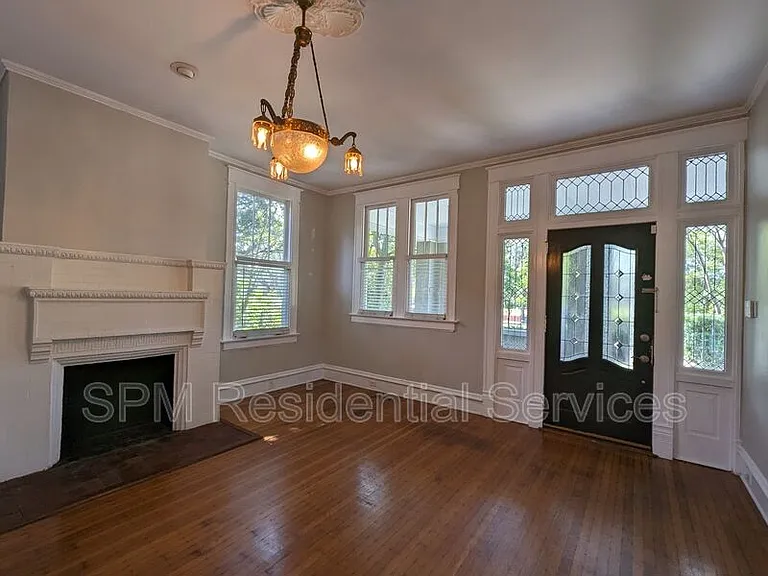 1701 Princess St — Photo 4
