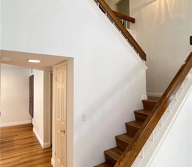 2085 Arbor Cir — Photo 29