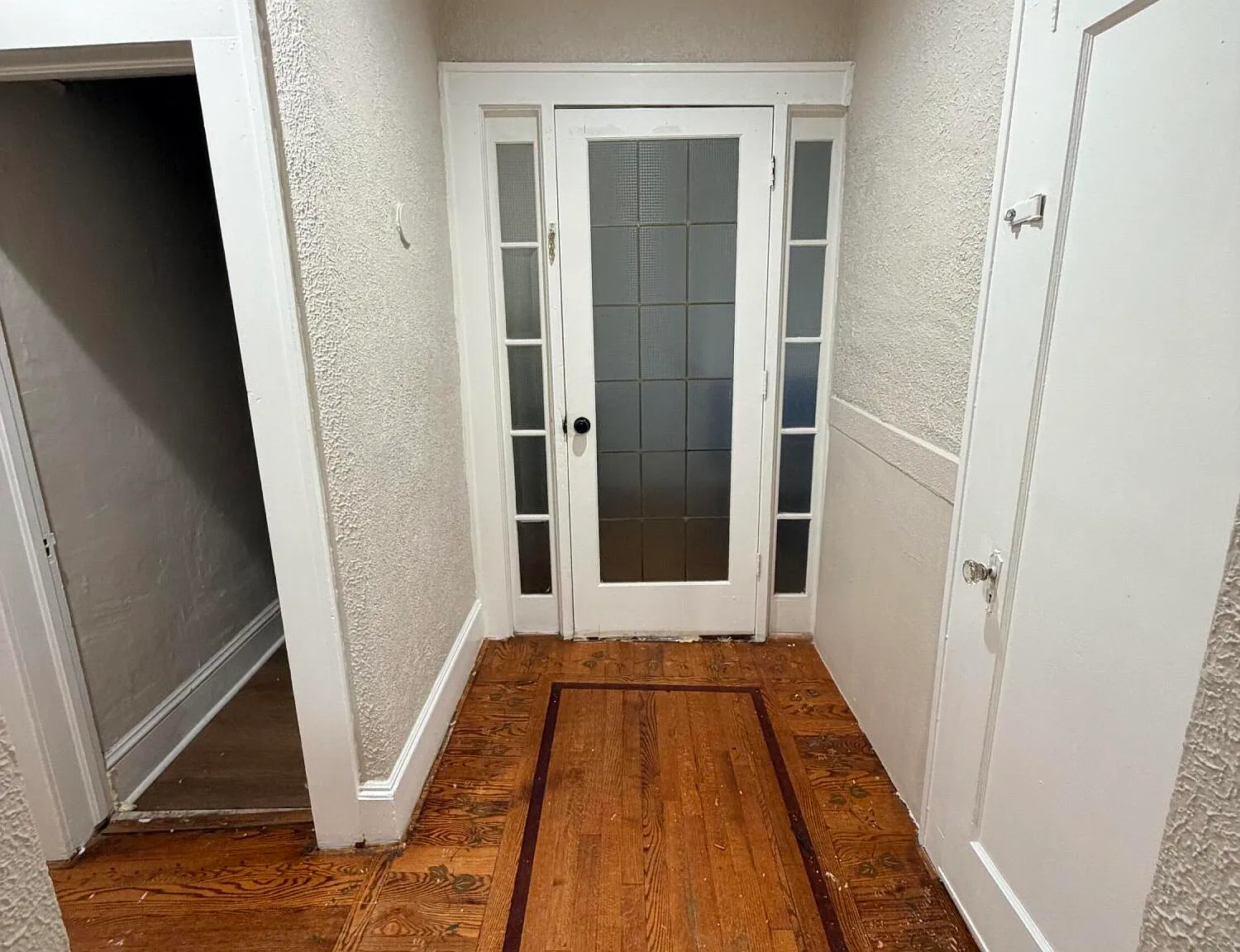 2 bed, 1.0 bath, 850 sqft, $1,200 — Photo 1