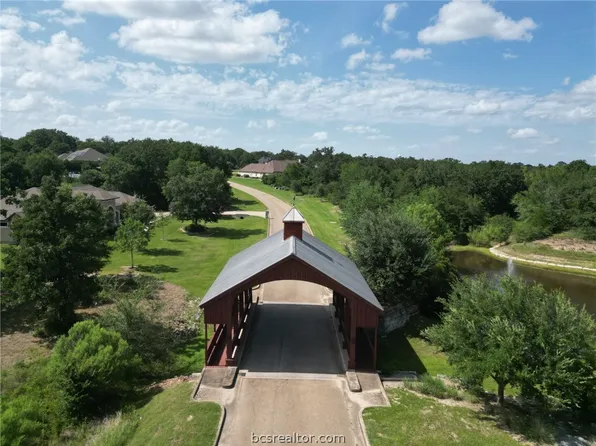 9735 Durham Rd, Iola, TX 77861