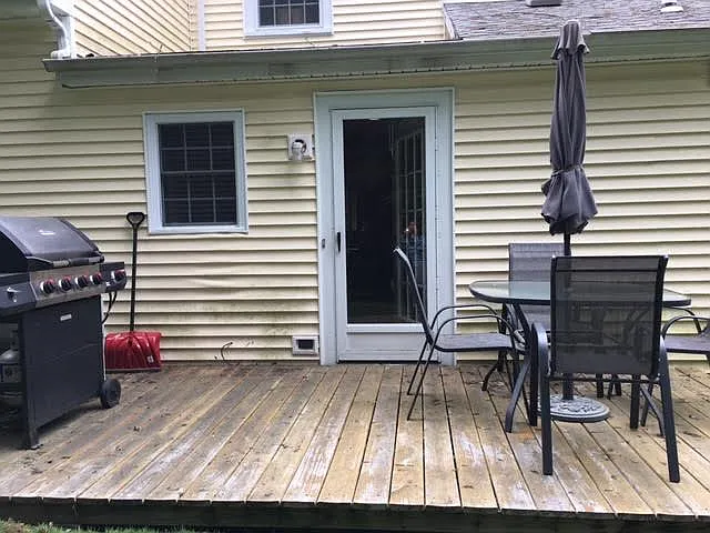 156 E Bacon St — Photo 8