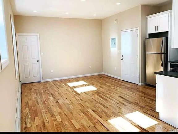 3rd image of 945 E 219th St #2