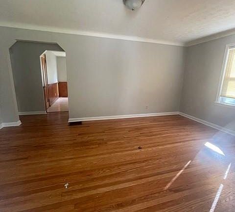 2nd image of 6924 Dianna Dr