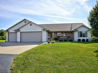 20 Wyldeberry Ln, Oshkosh, WI 54904