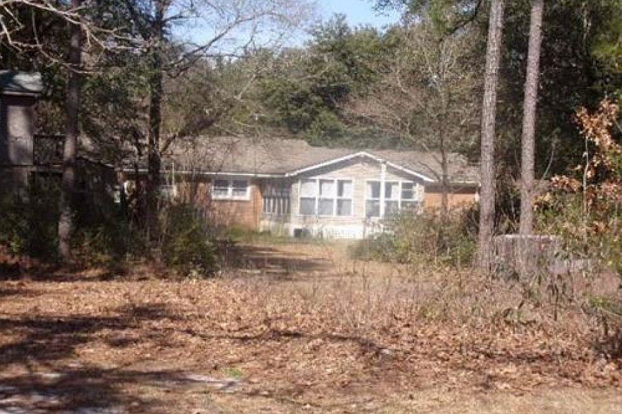 2nd image of 1509 Baywood Cir