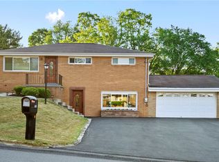 9670 Don Dr, Irwin, PA