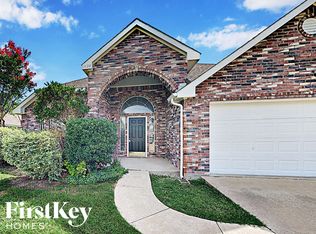 1138 Robin Cir, Midlothian, TX 76065