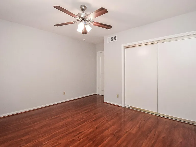 201 Vanderpool Ln #113 — Photo 34